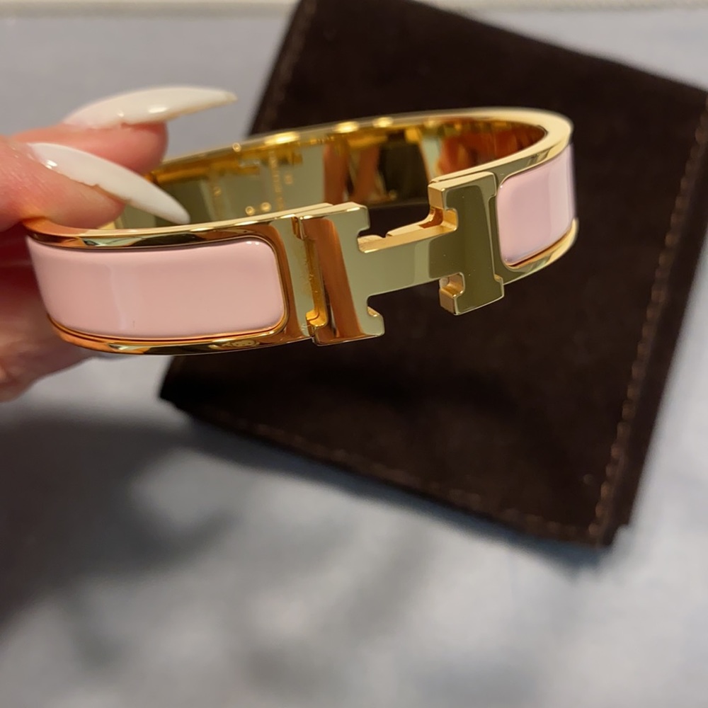 ❣️SOLD❣️ Hermès Clic-H Bracelet - PM